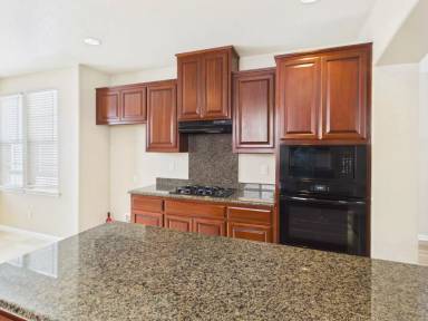 Main picture of 8200 Sienna Loop