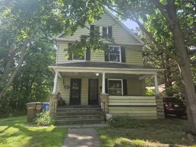 Main picture of 142 S Prospect St