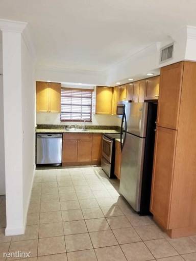 Main picture of 301 Olivewood Pl