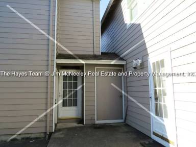 Main picture of 21960 NE Chinook Way