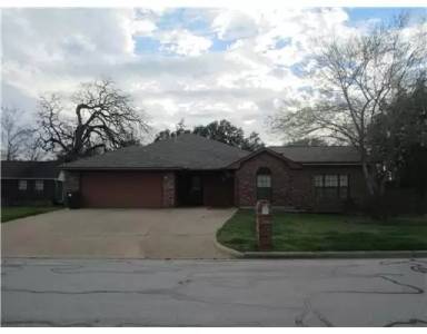 Main picture of 3200 Callie Cir