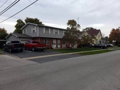 Main picture of 144 Dixie St