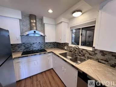 Main picture of 753 Cliff Dr