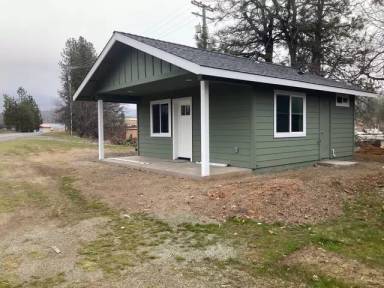 Main picture of 111 Golf Crse Dr
