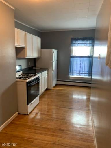 Main picture of 203 Railroad St