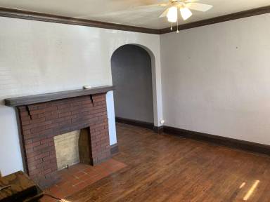 Main picture of 21 Delaware Ave
