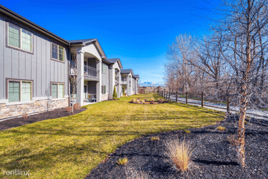Main picture of Eagle River Luxury Living