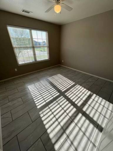 Main picture of 1917 Willow Oak Dr
