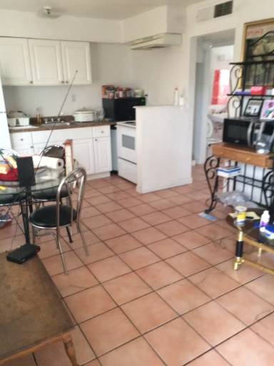 Main picture of 511 W Monroe Ave