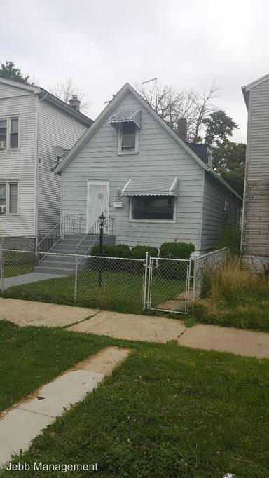 Main picture of 10623 S Perry Ave