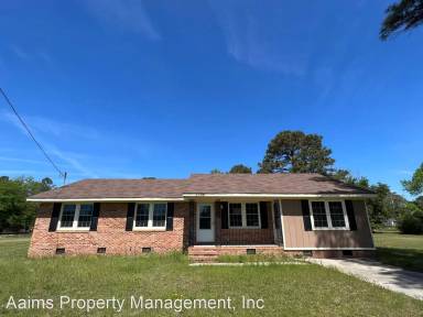 Main picture of 2706 Martin Luther King Jr Dr