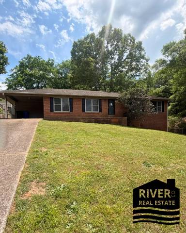 Main picture of 2370 Roberts Ln