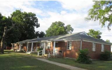 Main picture of 1006 4th Ave W