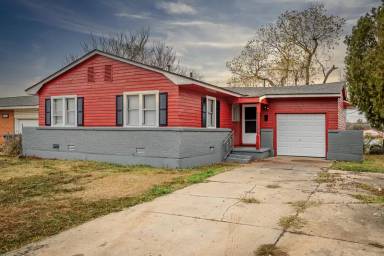 Main picture of 2342 NW 38th Pl
