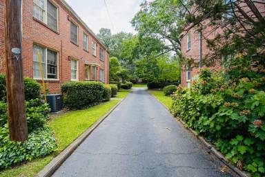 Main picture of Heathwood Court Apartments