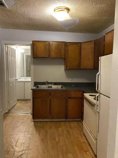 Main picture of 812 W 38th St