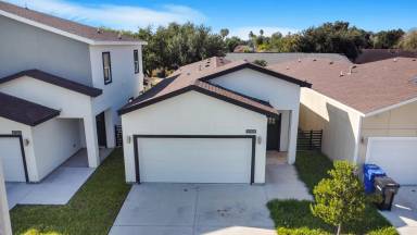 Main picture of 2705 W Kerria Ave