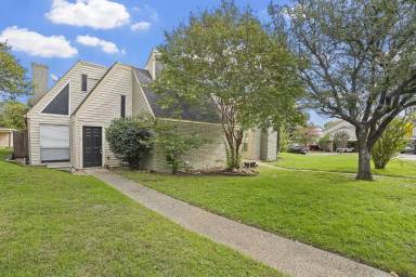 Main picture of 2100 Fleur de Lis Ct