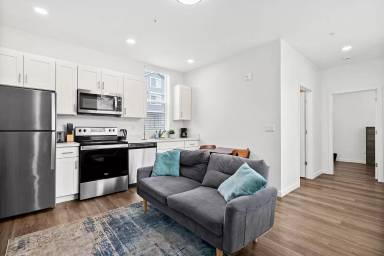 Main picture of 4329 S Puget Sound Ave