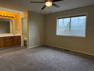 Main picture of 1860 Ridgley Blvd
