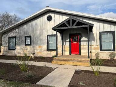 Main picture of 2312 Riverside Farms Rd