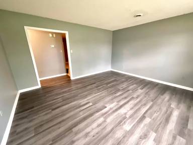 Main picture of 160 Sherman Dr