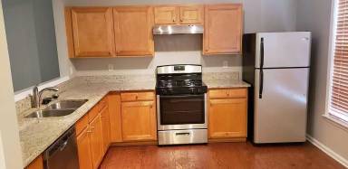 Main picture of 905 Bendleton Trce