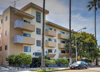 Main picture of 1030 N Orange Grove Ave