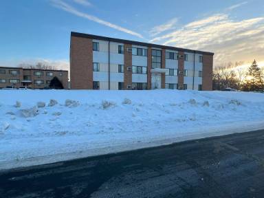 Main picture of 101 Charles St NE