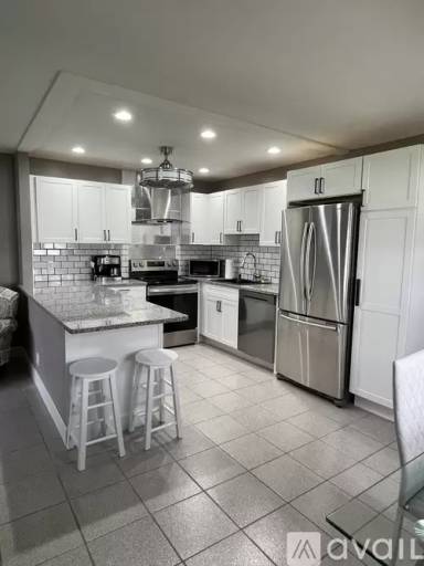 Main picture of 102 Valencia E