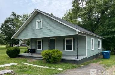 Main picture of 184 Cornwell St