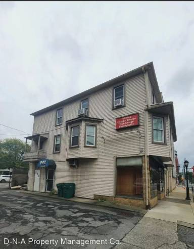 Main picture of 118 S Courtland St