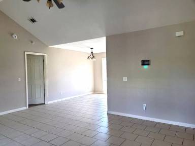 Main picture of 5 Moore Rd