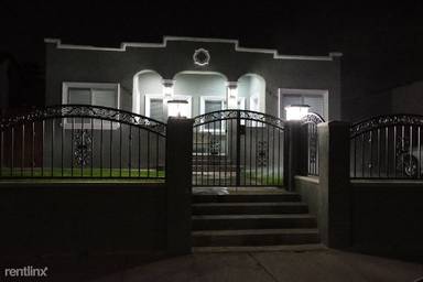 Main picture of 5435 Monroe St