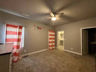 Main picture of 142 Shannon Cir