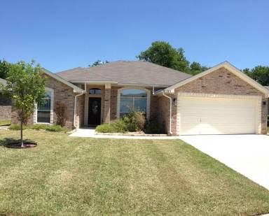 Main picture of 103 Burnham Dr