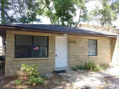 Main picture of 1714 SW 68th Ter