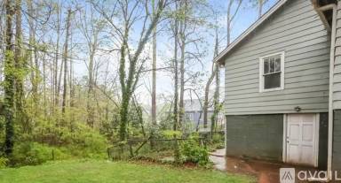 Main picture of 80 Harlan Rd SW