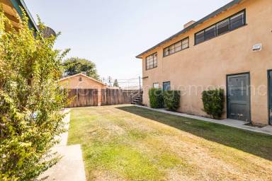 Main picture of 2919 Peerless Ave