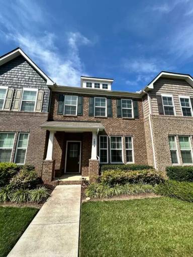 Main picture of 1073 Henley Pvt Ln