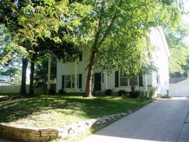 Main picture of 216 N Riverside Dr