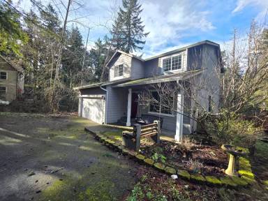 Main picture of 18117 Upland Dr SE