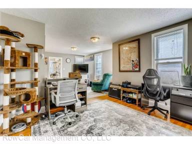 Main picture of 634 19th Ave NE