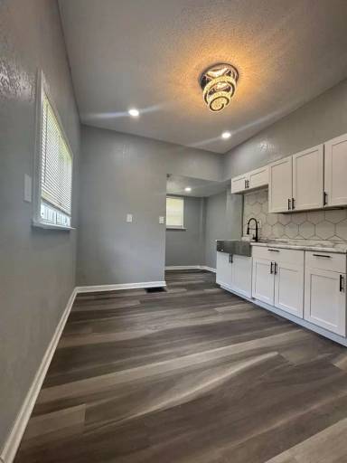 Main picture of 13721 Beachwood Ave