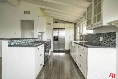 Main picture of 1226 E Ada Ave