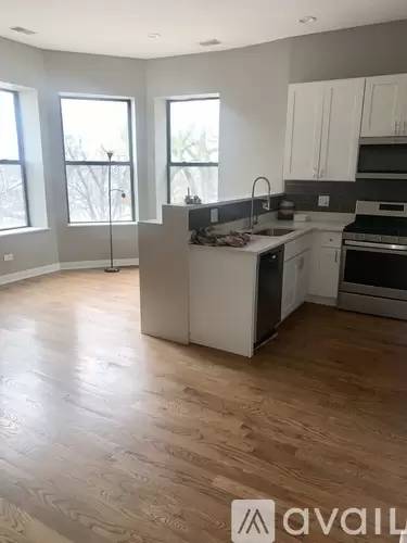 Main picture of 4710 S King Dr