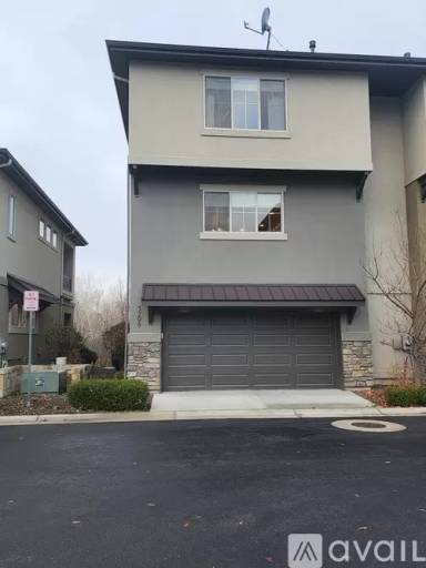 Main picture of 3299 E Front Runner Ln