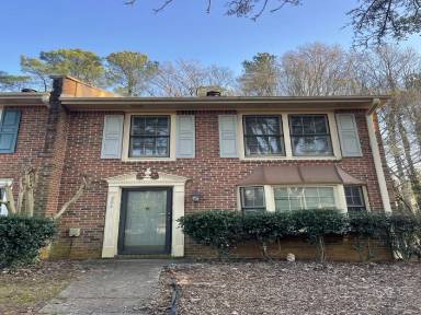 Main picture of 964 Chippendale Ln