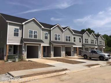 Main picture of 152 Scout Way