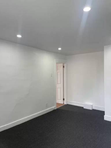 Main picture of 7005 Greenway Ave